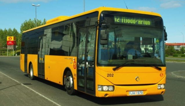 straeto-city-bus-240142